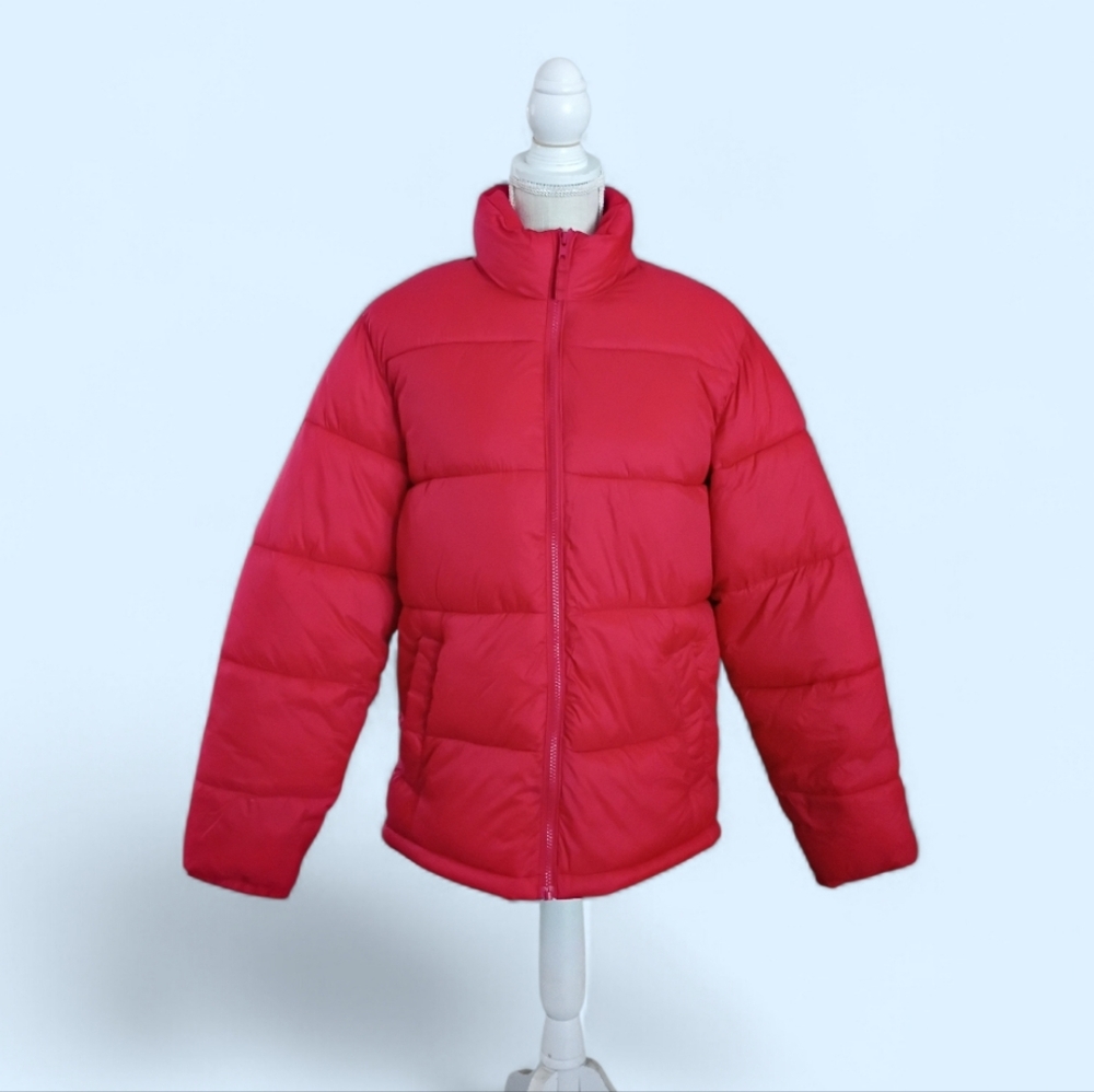 NWT Women's Red Puffer Zip Up Winter coat  |  size MEDIUM